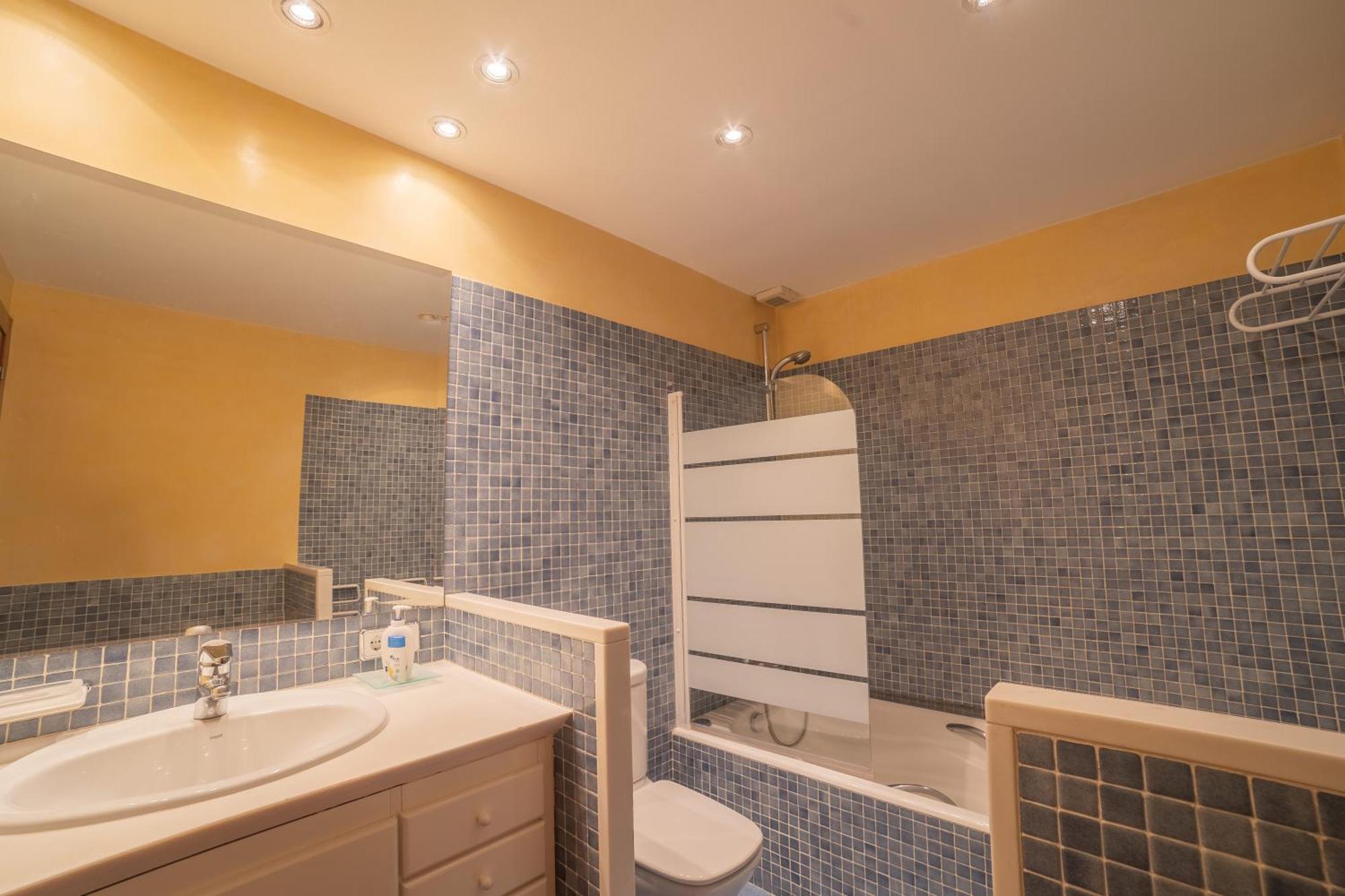 Mazi Apartments Colon Vic Exterior foto